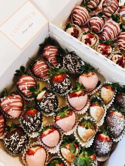 Abbildung von Erdbeeren in Schokoladen 25er Box